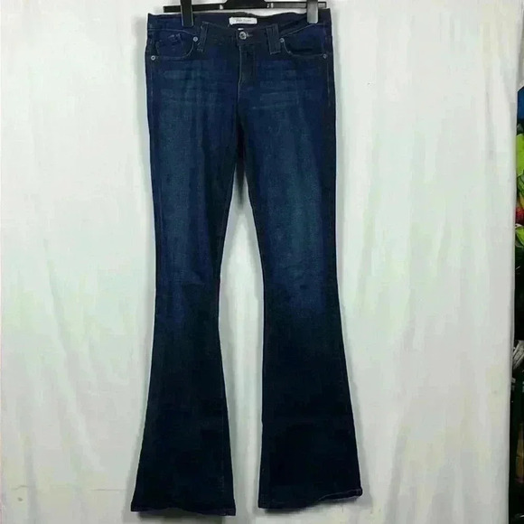 Truck Jeans Women’s Size 11 Dark Wash 5 Pocket Belt Loops Flares Wide Leg EUC - Picture 1 of 12